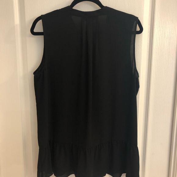 Banana Republic Sleeveless Blouse - Picture 2 of 3